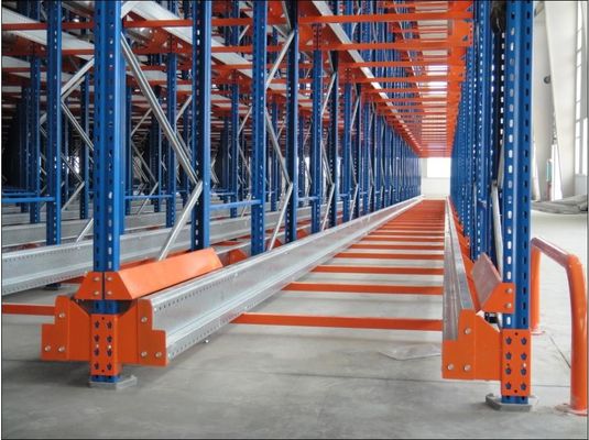 Paslanmaz Çelik Uçak Pallet Racking Sistemi Otomatik Radyo Fonksiyonu ile Rack İçinde Sürüş