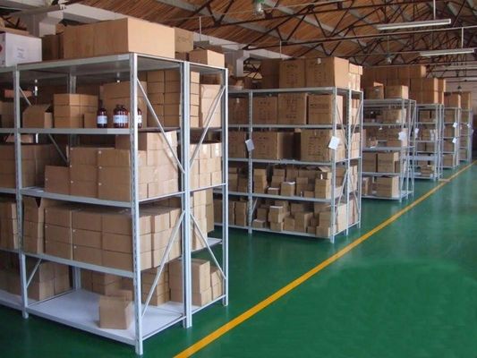 Endüstriyel Orta Güçlü Pallet Rack Depolama Sistemleri Çok Katmanlı Yüksek yoğunluk