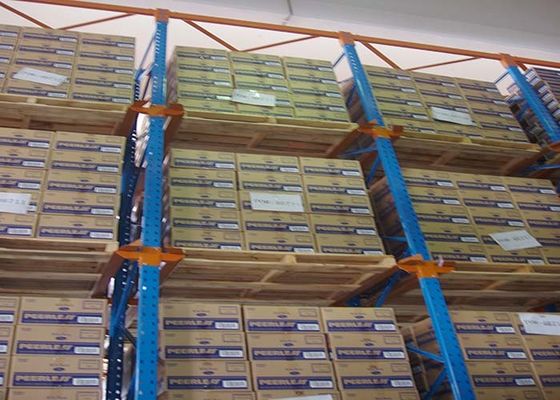 Pallet Racking'te Ağır Görevli Sürücü 1000-4000kg/Seviye Endüstriyel Çelik Racks