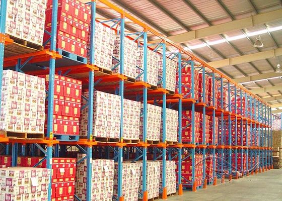 Endüstriyel depo depolama için palet raflarında özel soğukta yuvarlanmış sürücü