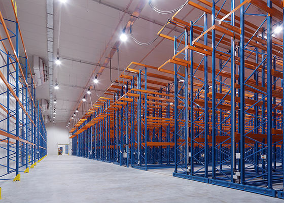 Ağır Görevli Palet Racking Sisteminde Çelik Sürücü Depolama Metal Racks