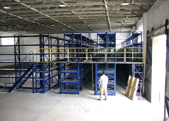 Toz kaplama Endüstriyel Çelik Depo için yürüyüş yolları ile Mezzanine zeminleri