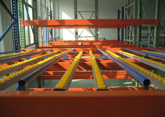 1000 kg/pallet Endüstriyel Çelik Depolama Rackları Depoda Yerçekimi Akış Rackları