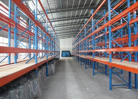 Büyük depo için özel olarak tasarlanmış ağır yüklü endüstriyel çelik depolama rafları