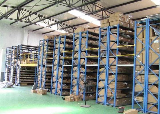Rack Desteklenmiş Mezzanine Endüstriyel Çelik Depolama Rackları Racking Çerçeveleri ile Soğuk Dolaştırılmış Racks