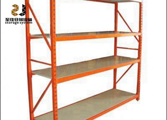 Hafif Hizmetli Çelik Raflar Pallet Racking üzerinden çok katmanlı akış