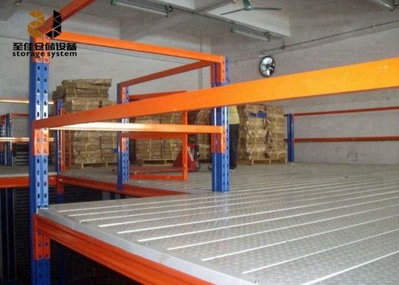 Dayanıklı Endüstriyel Mezzanine Zeminleri / Boltsuz Rivet Rafı 5 Yıllık Garanti